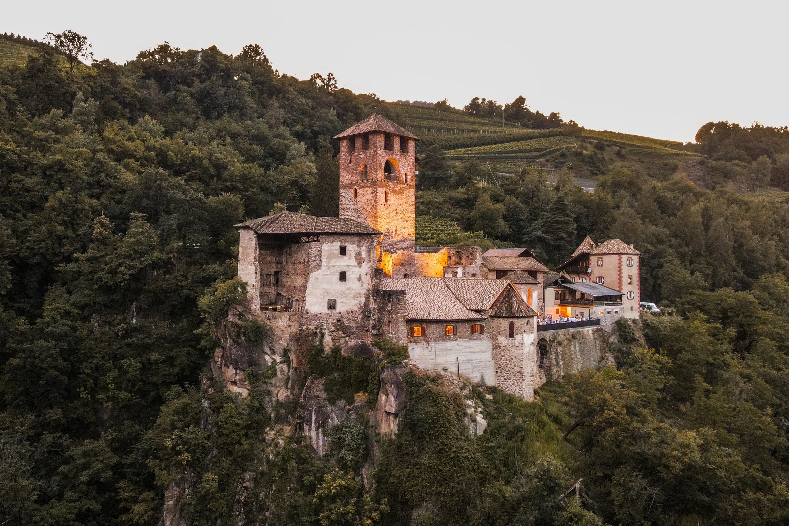 Schloss Payersberg bei Sonnenuntergang, Südtirol